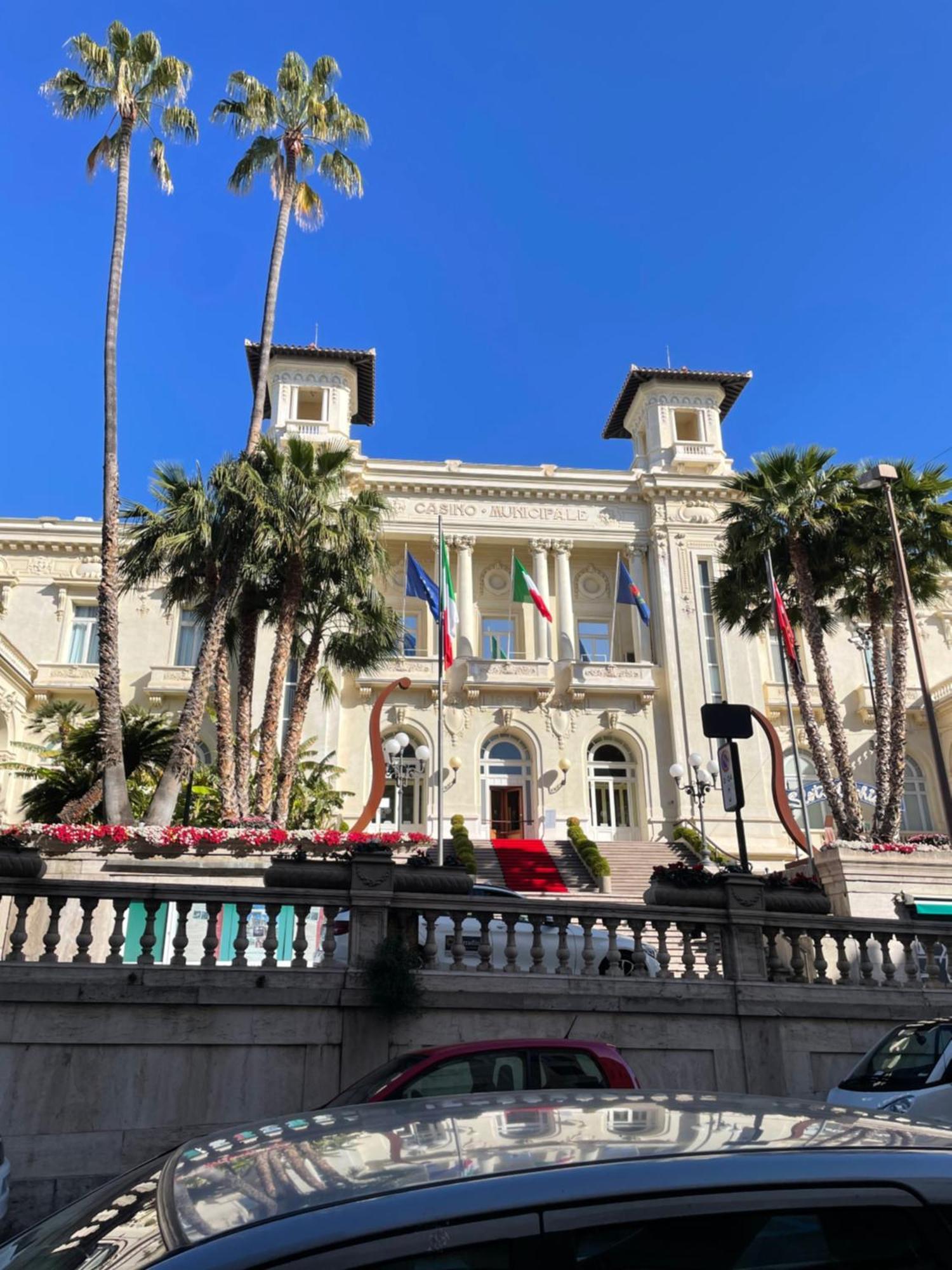 Civico 10 Apartment Sanremo Luaran gambar